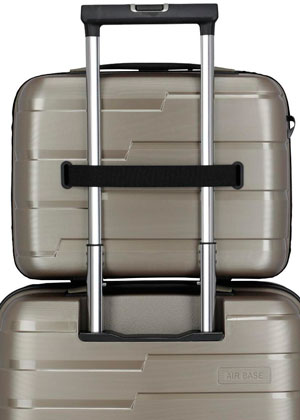 air_base_beautycase_trolej